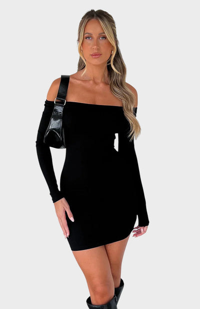 Carolina - Vestido Intemporal com Ombros à Mostra